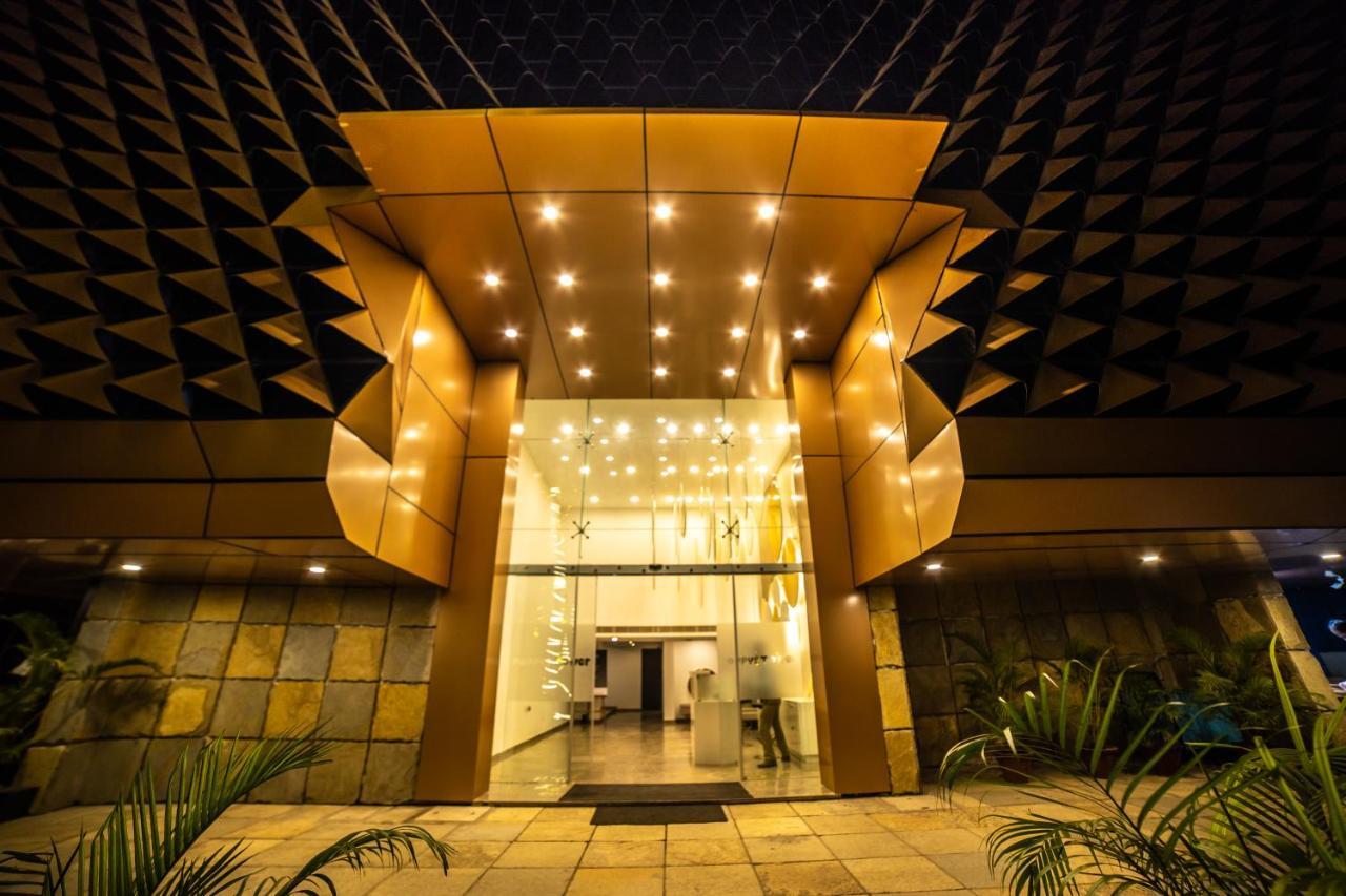 Poppys Tower Hotel Kojambuttúr Kültér fotó